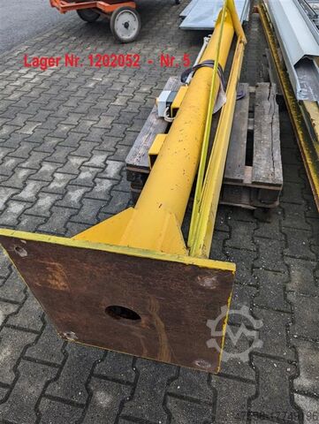 Grua giratória montada em coluna DEMAG SDK 250