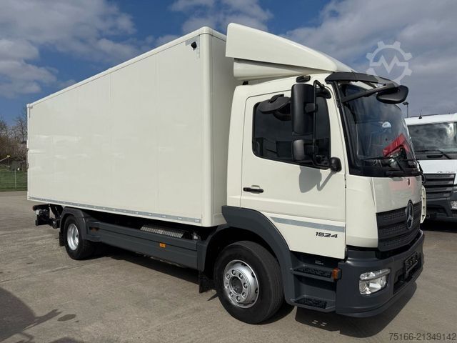 Autocamion cu caroserie tip cutie MERCEDES-BENZ ATEGO 1524 L Koffer 6,1 m LBW BÄR 1,5 T*NL 7,9 T