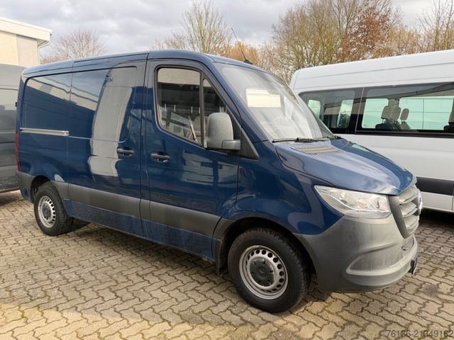 Skåpbil MERCEDES-BENZ Sprinter 211 CDI Automatik Standheizung L1H1 AHK