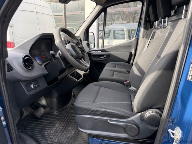 Skåpbil MERCEDES-BENZ Sprinter 211 CDI Automatik Standheizung L1H1 AHK