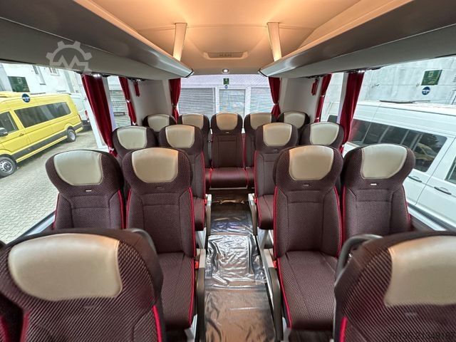 Långfärdsbuss MAN Lions Coach R08 63 Sitze 3-Achsen 13.8m