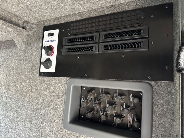 Långfärdsbuss MAN Lions Coach R08 63 Sitze 3-Achsen 13.8m