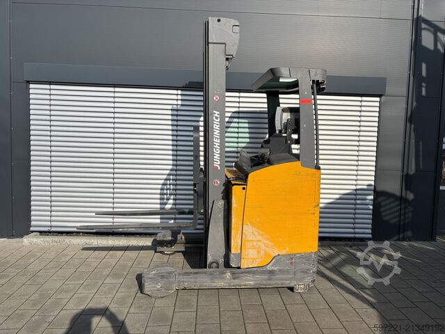 Retrakční vozíky Jungheinrich ETV 216