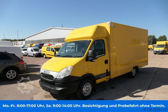 Vrachtwagen met bakwagen iveco Daily 35 S11 C30C AUTOMATIK KAMERA Regale LUFT DURCHGANG EURO-5 CoC