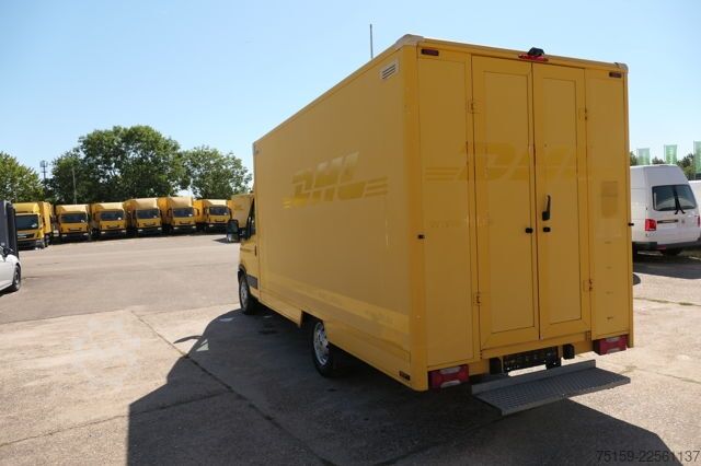 Vrachtwagen met bakwagen iveco Daily 35 S11 C30C AUTOMATIK KAMERA Regale LUFT DURCHGANG EURO-5 CoC