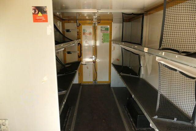 Vrachtwagen met bakwagen iveco Daily 35 S11 C30C AUTOMATIK KAMERA Regale LUFT DURCHGANG EURO-5 CoC
