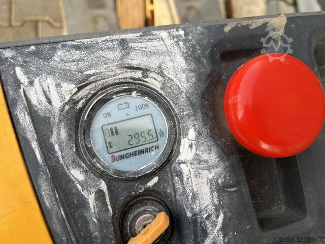 Electric Pallet Truck Jungheinrich EJEM13