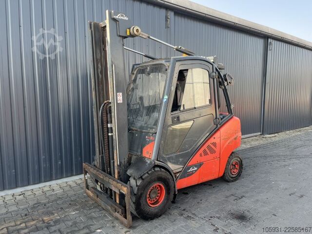 Dízelüzemű targoncá Linde H35D-02
