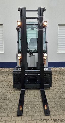 Stivuitor electric – puține ore de funcționare – cu a patra valvă STILL RX 60-35