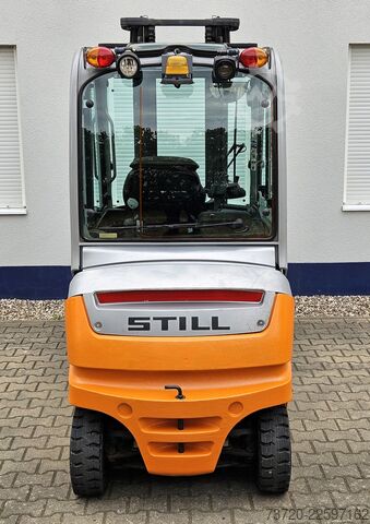 Stivuitor electric – puține ore de funcționare – cu a patra valvă STILL RX 60-35