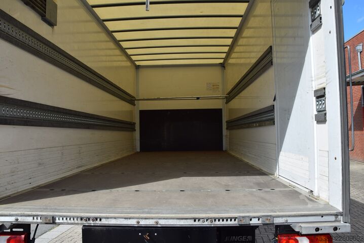 Box van Mercedes-Benz Atego II  818 Koffer LBW 1500KGAutomatik Tempo