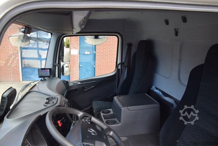 Box van Mercedes-Benz Atego II  818 Koffer LBW 1500KGAutomatik Tempo