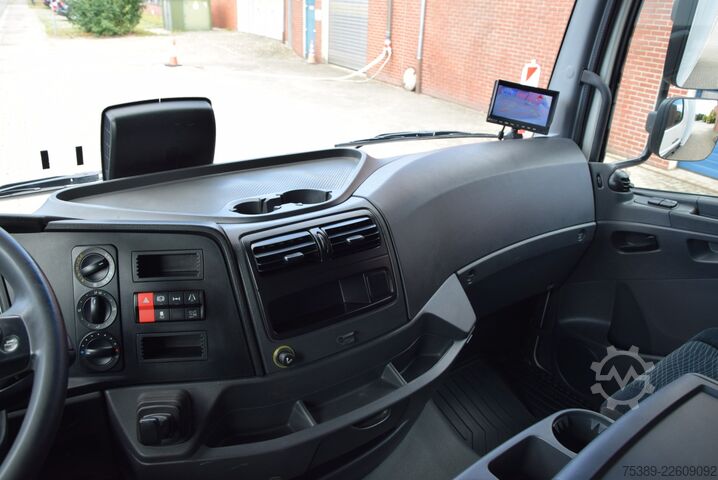 Box van Mercedes-Benz Atego II  818 Koffer LBW 1500KGAutomatik Tempo