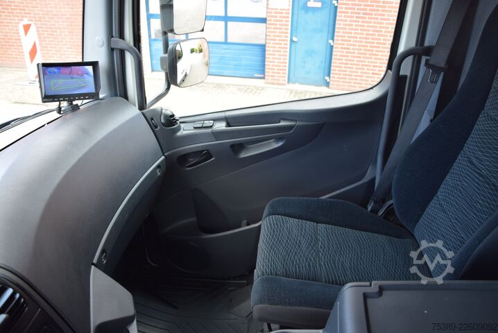 Box van Mercedes-Benz Atego II  818 Koffer LBW 1500KGAutomatik Tempo