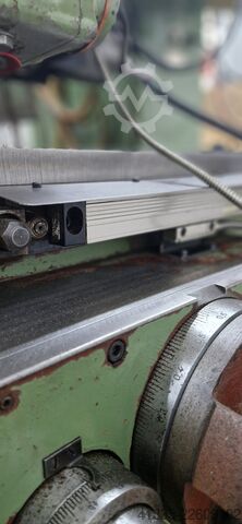 Rectifieuse cylindrique TOS BUAJ 28