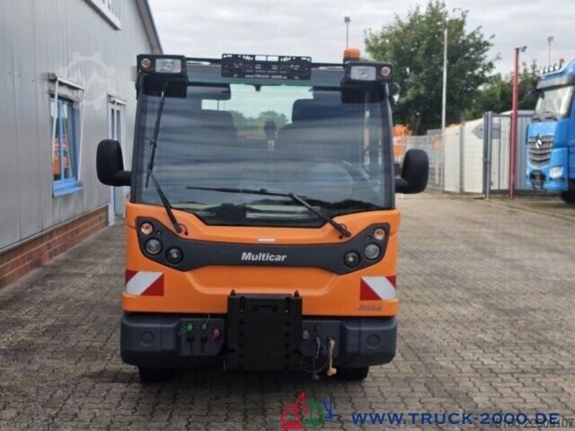 Furgão de teto alto Multicar M 31 C 4x4 3S. Kipper + Kommunalplatte + 2x AHK
