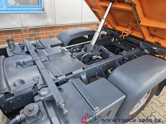 Furgão de teto alto Multicar M 31 C 4x4 3S. Kipper + Kommunalplatte + 2x AHK