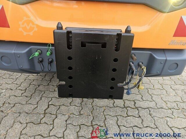 Furgão de teto alto Multicar M 31 C 4x4 3S. Kipper + Kommunalplatte + 2x AHK