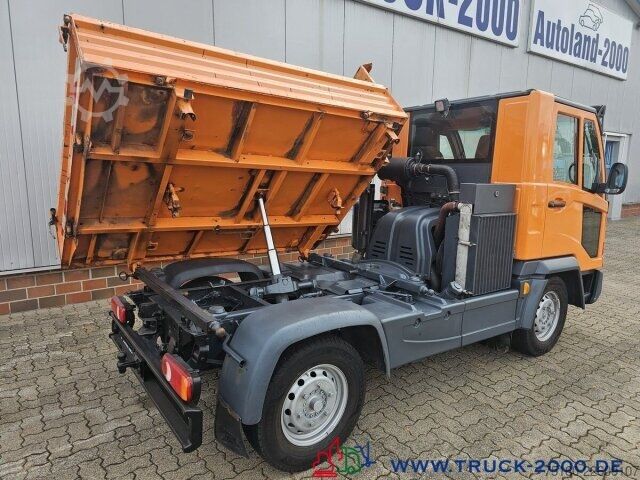 Furgão de teto alto Multicar M 31 C 4x4 3S. Kipper + Kommunalplatte + 2x AHK