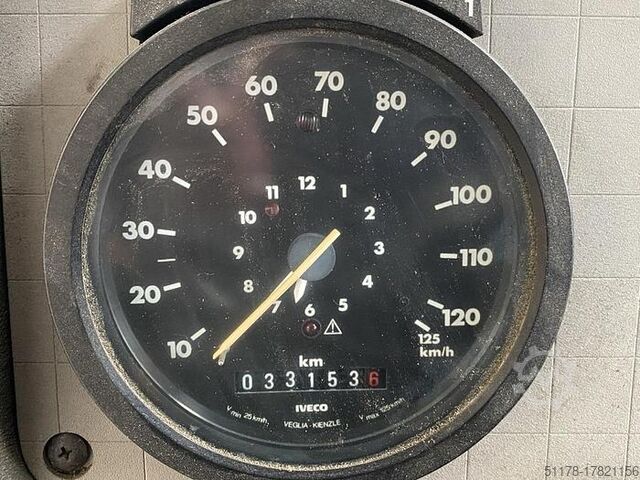 Alfa Lancia 40AR8 Mašina za samostalno zalivanje Km. 33.140 Alfa Lancia 40AR8