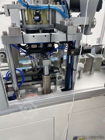 Assemblagelijn voor 3-laags chirurgische gezichtsmaskers Hans Group DFM80A