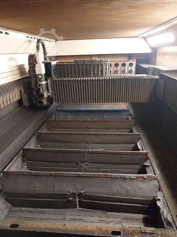 Lazer kesim makinesi TRUMPF TruLaser 5030 fiber