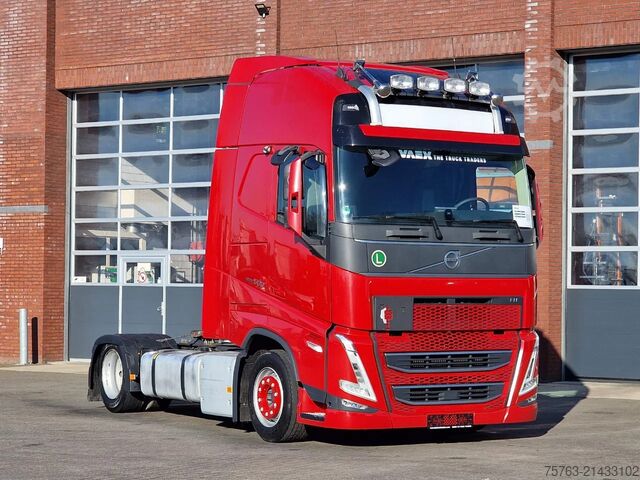 Volume SCM Volvo FH 13.500 Globetrotter XL - Low deck - I save -...