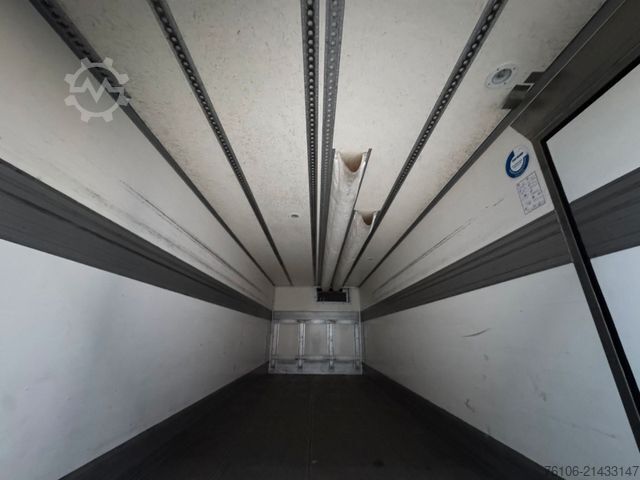 Refrigerated truck DAF LF 16.260 Tiefkühlkoffer mit Ladebordwand