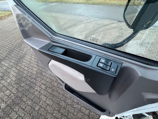 Refrigerated truck DAF LF 16.260 Tiefkühlkoffer mit Ladebordwand