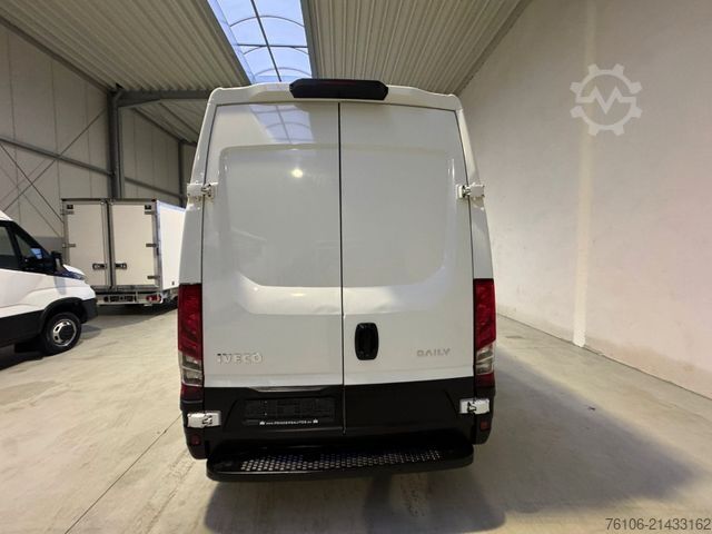 Dobozos furgon IVECO Daily 35S16 Kastenwagen *Klima*2 stück auf Lager
