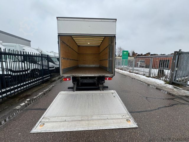 Furgon skrzyniowy FUSO Canter 7C18 Koffer mit Ladebordwand *Klima*