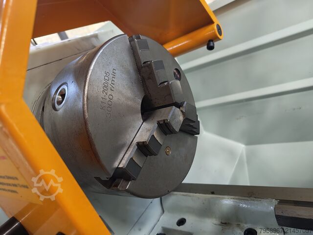 Univerzální soustruh TORNADO 400 × 1000 Metal Technics Polska TOKARKA UNIWERSALNA TORNADO 400×1000