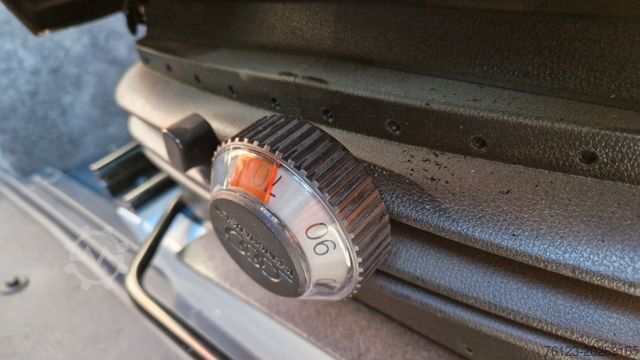 Stadsbus MERCEDES-BENZ 2 x Lagerfahrzeug Bürgerbus Niederflur 9 Sitze