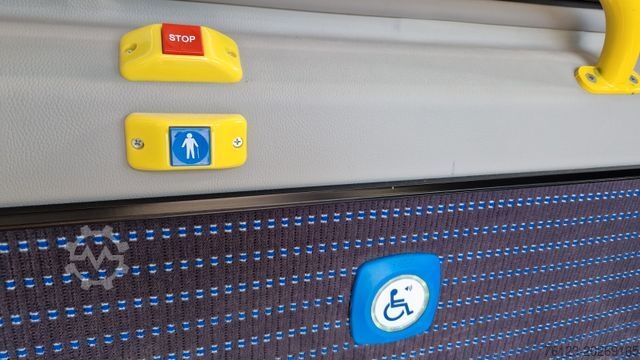 Stadsbus MERCEDES-BENZ 2 x Vorlauffahrzeug Bürgerbus Niederflur 9 Sitze