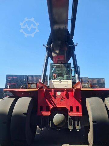 Vollcontainer Reachstacker CVS Ferrari F478