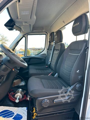 Autószállító IVECO 72C18 Schiebeplateau / Hubbrille/