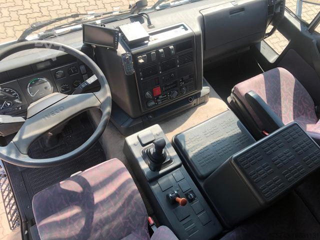 Kreaturvogn IVECO 18310 Horsetruck 6-7 Pferde Woh. + Kutschenahän