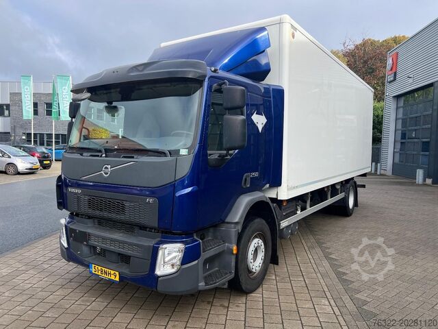 Box body Volvo FE 250 4X2 E6 / SLEEPERCAB / AIRCO / STANDKACH...
