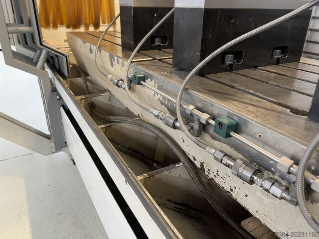 Reizende kolom freesmachine AXA VSC 3-3500-S/E