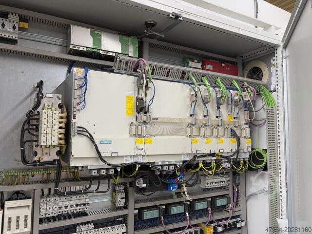 Reizende kolom freesmachine AXA VSC 3-3500-S/E