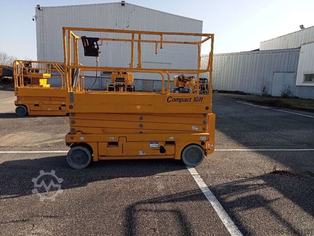 Mesa elevadora de tijera Haulotte COMPACT 10N