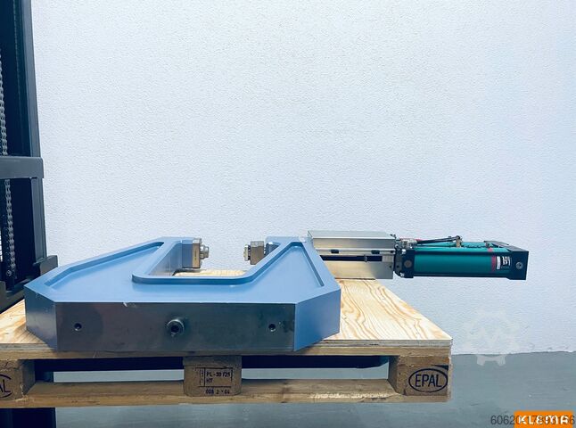 Helyhez kötött hidropneumatikus szorító fogó Tox Pressotechnik K 08.00.150.05