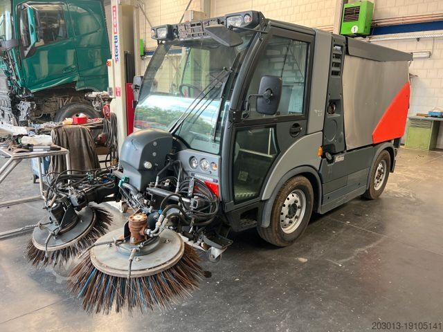 Aangepaste bestelwagen HAKO Citymaster CM 2200 Kehrmaschine 2 m³