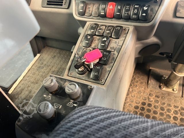 Aangepaste bestelwagen HAKO Citymaster CM 2200 Kehrmaschine 2 m³