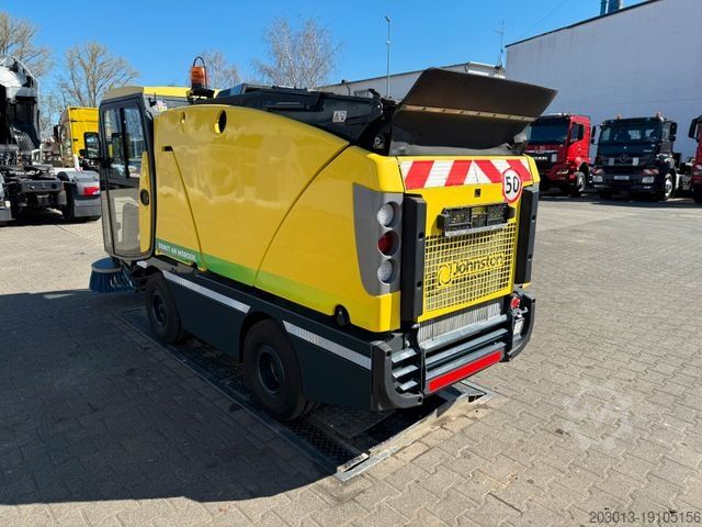 Barredora de calzadas Johnston C202 Kleinkehrmaschine 2 M³ - 6.000 h