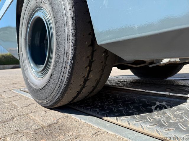 Veegmachine Johnston C202 Kleinkehrmaschine 2 M³ - 6.000 h