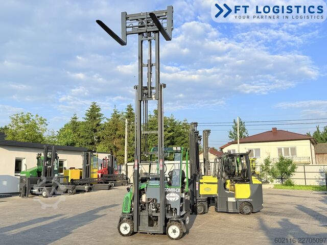 Négyirányú targoncát Combilift CB3000 DIESEL TRIPLEX 4900 POSITIONER