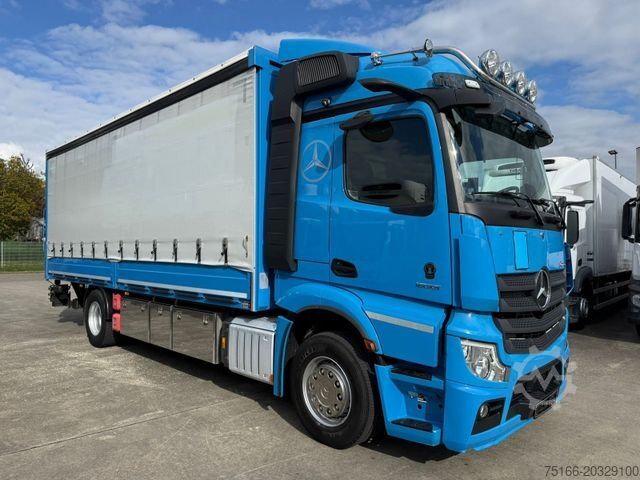 Vrachtauto met open laadbak MERCEDES-BENZ ACTROS 1833 L Pritsche/Plane 7,30 m LBW 2.000 kg