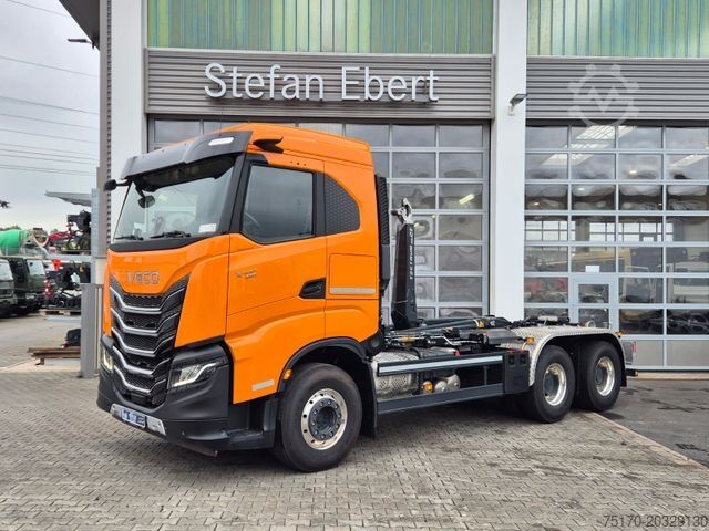 Hákový nosič kontejnerů IVECO AS300X58Z/P HR ON+ 6x4 Meiller RS21.60 Funk AHK