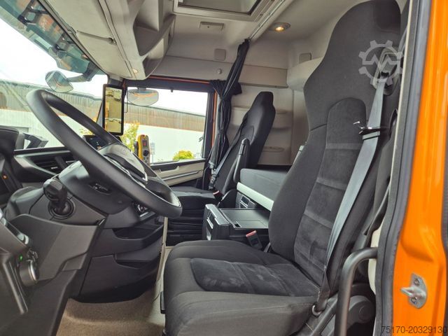 Hákový nosič kontejnerů IVECO AS300X58Z/P HR ON+ 6x4 Meiller RS21.60 Funk AHK